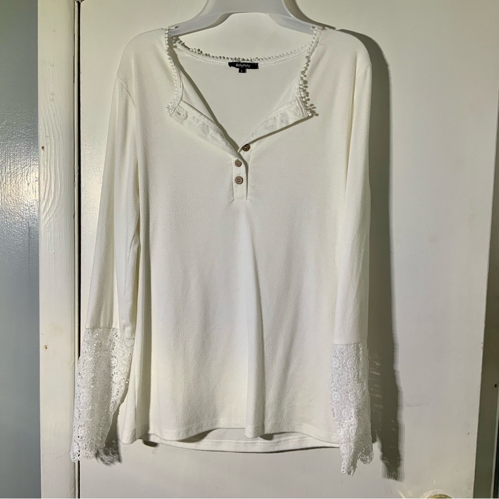 Roll Poly White Lacy Sleeve Button Front Sz L